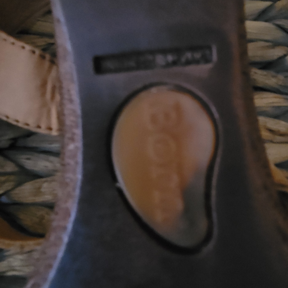 Born Sz 9.5 Women's Tan Sandals - Picture 8 of 8